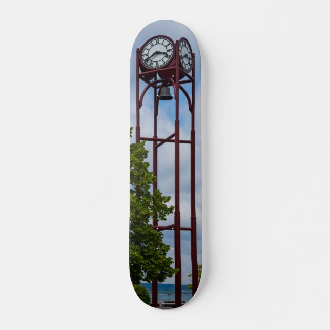 Petosky Tower of Time Skateboard (Vorne)