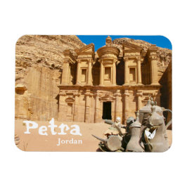 Petra Kloster in Jordanien Magnet von Velvet Escap