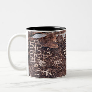 PETROGLYPHE-NEVADA-WÜSTEN-AMERIKANER-SÜDWESTEN ZWEIFARBIGE TASSE