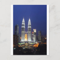 Petronas Türme beleuchtet in der Nacht Kuala Lumpu