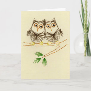 Peu de cartes de broderie de hiboux de cri