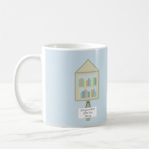 Peu de tasse de café personnalisée de bibliothè