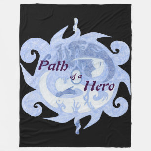 "Pfad eines Helden" Emblem (mit Titel) Fleecedecke