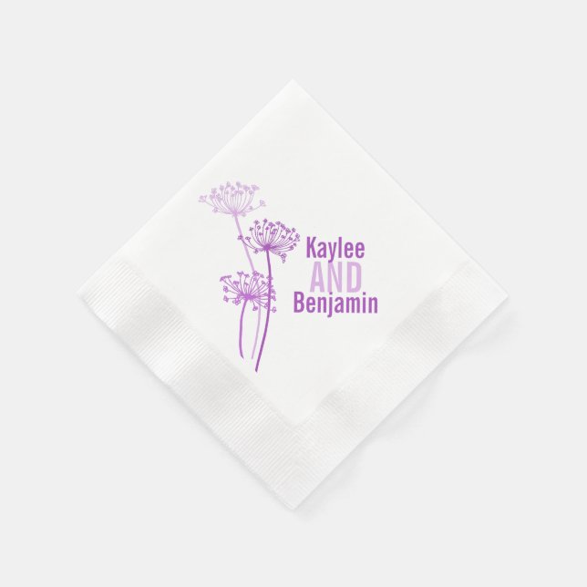 Pfannkuchen, Petersilie, lila Papierserviette (Ecke)