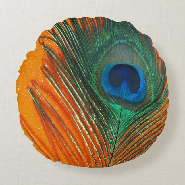 Pfau-Feder mit Orange Rundes Kissen (Vorderseite)