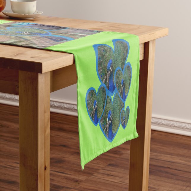 Pfauengestänge von Pattern Kust. Farbtabellenrunne Mittelgroßer Tischläufer (Beispiel)