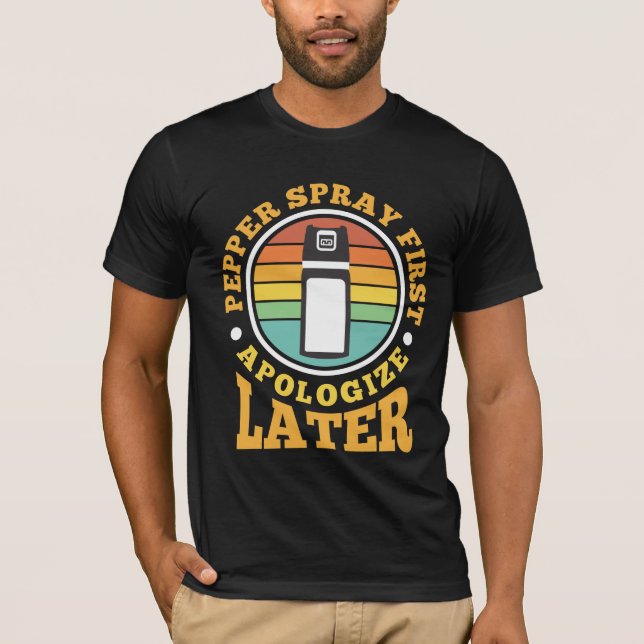 Pfeffer Spray Erstes selbstverteidigtes Verbrechen T-Shirt (Vorderseite)