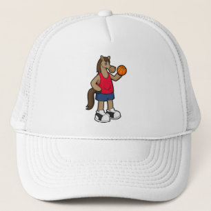 Pferd als Basketballspieler mit Basketball Truckerkappe