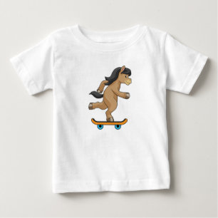Pferd als Skater mit Skateboard Baby T-shirt
