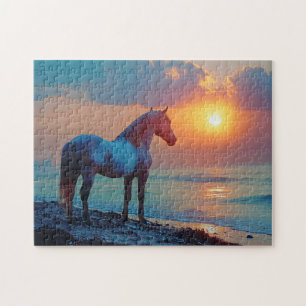 Pferd beobachten Sonnenuntergang am Meer