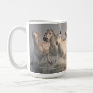 Pferd Galopp im Mittelmeer Kaffeetasse