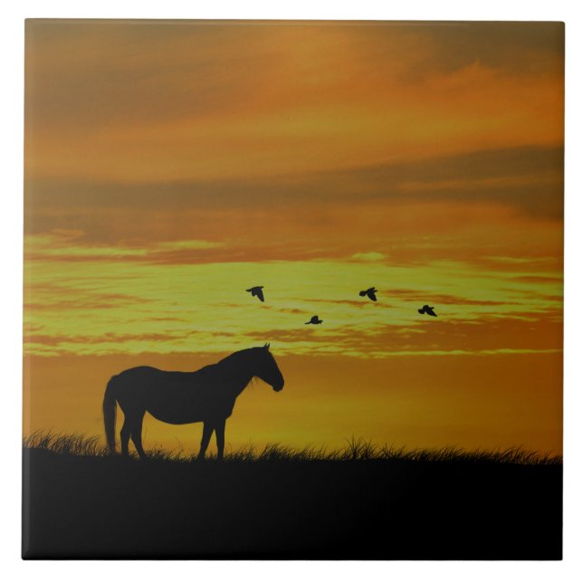Pferd im goldenen Sonnenuntergang mit Vögeln Fliese (Vorderseite)