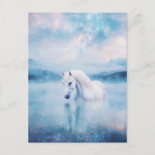 Pferd im Nebelbergsee mit Sternenhimmel Postkarte