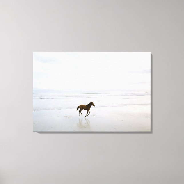 Pferd läuft am Strand Leinwanddruck (Vorderseite)
