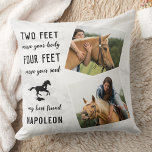 Pferd Lover Personalisiert Equine Foto Reittiere Kissen<br><div class="desc">Feiern Sie Ihren besten Freund mit einem individuellen Pferd-Gedenkkissen in weißem Marmor. Das Pferdekissen - das perfekte Geschenk für Pferdefreunde! Dieses moderne Kissen ist nicht nur ein schöner Sake, sondern auch ein ansprechendes Denkmal für diejenigen, die ihr geliebtes Haustier verloren haben. Das Kissen zeigt Ihre Fotos und das herzliche Gedicht...</div>