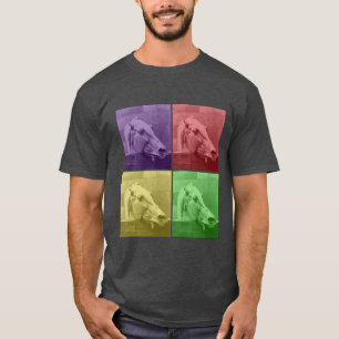 Pferd mit einer anderen Farbe T-Shirt
