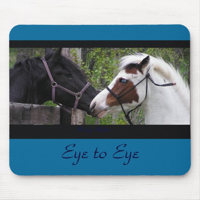Pferd mustert Mousepad (Vorne)