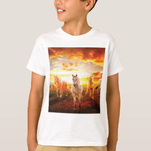 Pferde bei Sonnenuntergang Kissen T-Shirt