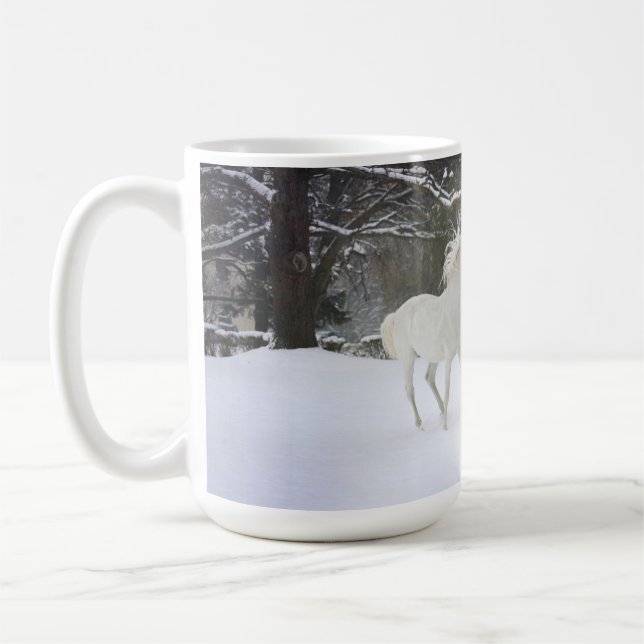 Pferde, die in der Schnee-Tasse spielen Kaffeetasse (Links)
