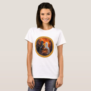 Pferde, die in einem schlechten Blitzsturm kämpfe T-Shirt