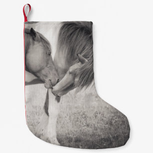 Pferde, die WeihnachtsStrumpf küssen Kleiner Weihnachtsstrumpf