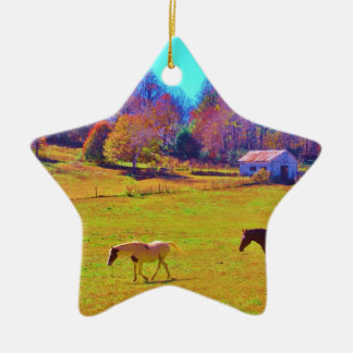 Pferde in einem roten Rainbow-Feld Keramikornament