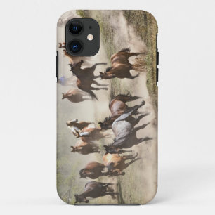 Pferde laufen während des Roundups, Montana Case-Mate iPhone Hülle
