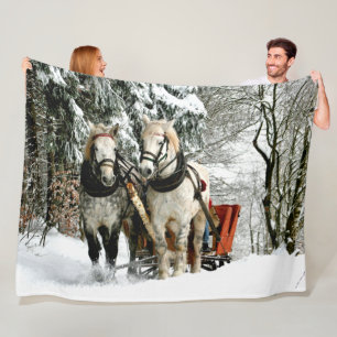 PFERDE und PFERDESCHLITTEN im SCHNEE Fleecedecke