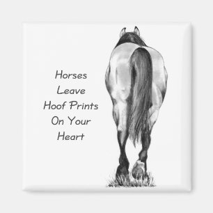 Pferde verlassen Hoofprints auf Ihrem Herzen: Magnet