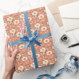Pfingstrosen in Rosa und Elfenbein auf gedämpftem  Geschenkpapier