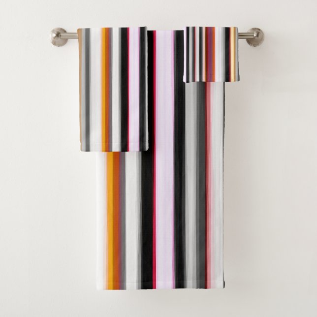 Pfirsich, rosa und graue Abstrakte Streifen Badhandtuch Set (Insitu)