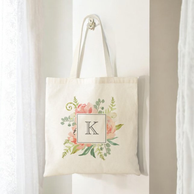 Pfirsich und Cremefarbenfloral mit Monogramm Tragetasche (Personalize with your monogram initial.)