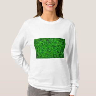 Pflanze mit grünem Blattwerk T-Shirt