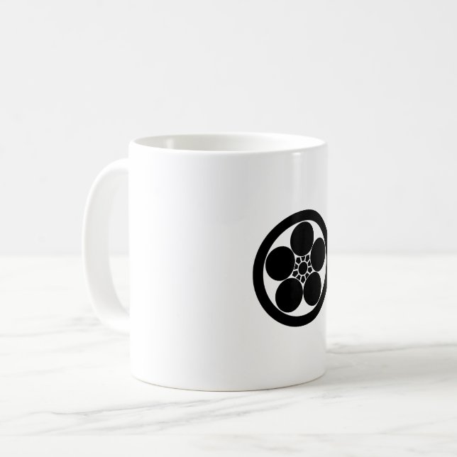 Pflaumenblüte im Umebachi-Stil in einem Kreis Kaffeetasse (Vorderseite Links)