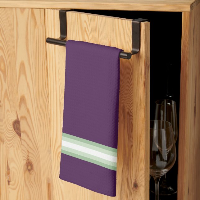 Pflaumenreste mit Pfefferminzgrün Geschirrtuch (Drittel gefaltet)