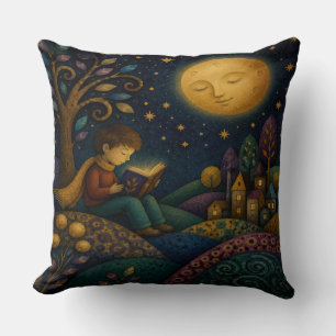 PHANTASIEVOLLER JUNGE LESEND UNTER DEM MOND KISSEN
