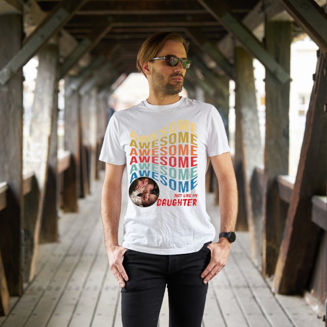 Phantastisch, genau wie meine Tochter Neugeborene  T-Shirt (Von Creator hochgeladen)