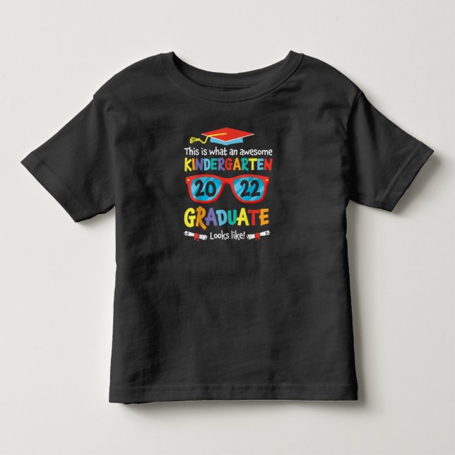 Phantastischer Kindergarten-Graduate sieht aus wie Kleinkind T-shirt (Vorderseite)