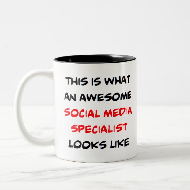 phantastischer Social-Media-Spezialist Zweifarbige Tasse (Links)