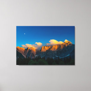Phantastischer Sonnenuntergang im Lago Di Fusine, Leinwanddruck