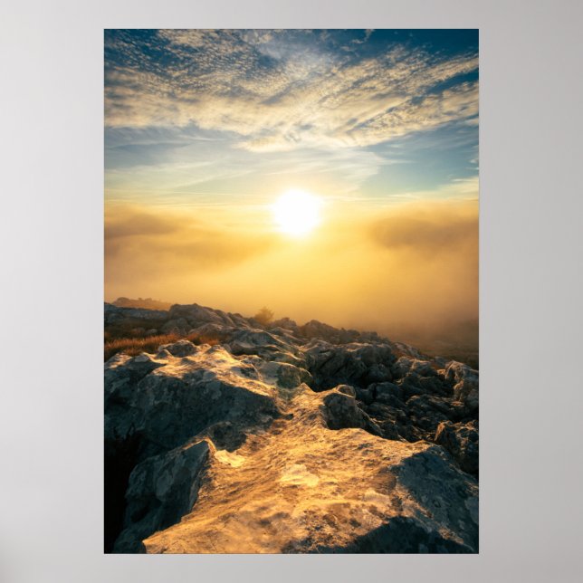 Phantastischer Sonnenuntergang über Wolken und son Poster (Vorne)