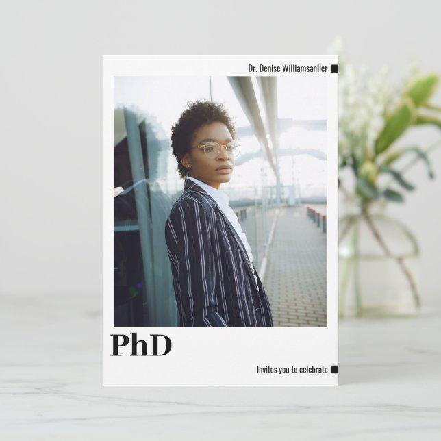 PhD-Abschluss für Minimalistisches Foto Einladung (Stehend Vorderseite)