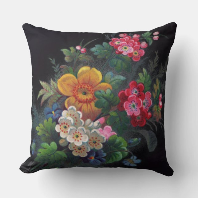 Philomena Viktorianisch Bouquet Throw Pillow Kissen (Vorderseite)