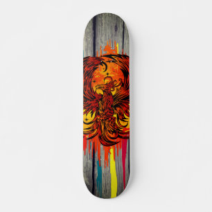 Phoenix Rising Feuerkunst mit urbanen Farbtropfen Skateboard