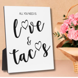 Photo Aimer et Tacos signent Plaque de Tabletop avec Eau