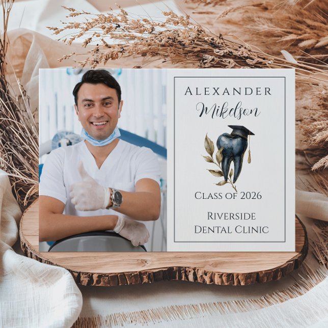 Photo Blue Laurel Tooth Graduation Party Ankündigung (Von Creator hochgeladen)