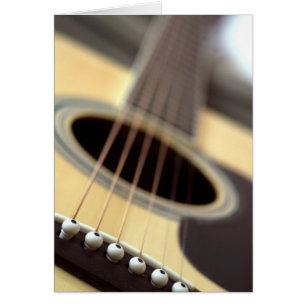 Photo de closeuse de guitare acoustique
