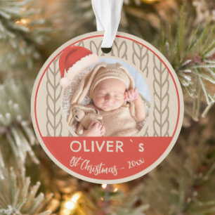 Photo du bébé avec un chapeau de Père Noël tricoté