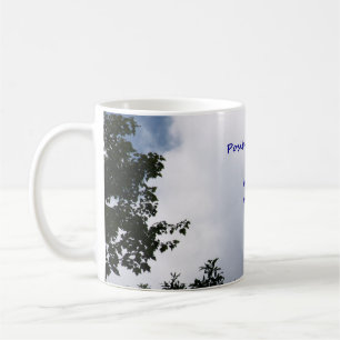 Photo du ciel et des nuages créés dans une tasse à