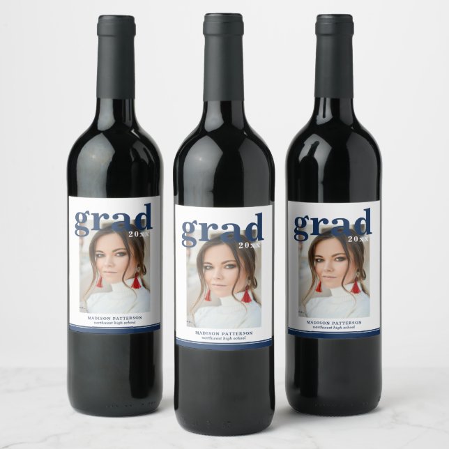 Photo Graduation Party Elegant Modern Script Wine Weinetikett (Flaschen)
